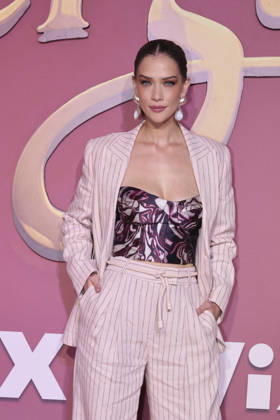 Los Encantos del Sinverguenza Red Carpet Carolina Miranda attends the red carpet for ˜Los Encantos del Sinverguenza™ tv series at Videocine. on April 22, 2026 in Mexico City, Mexico. (Photo by Yamak Perea Eyepix Group) Copyright: xYamakxPerea xEyepixxGroupx YP_22042026_181381