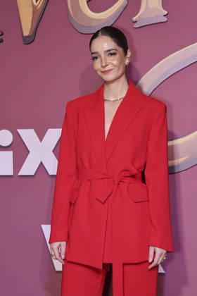 Los Encantos del Sinverguenza Red Carpet Elena Medina attends the red carpet for ˜Los Encantos del Sinverguenza™ tv series at Videocine. on April 22, 2026 in Mexico City, Mexico. (Photo by Yamak Perea Eyepix Group) Copyright: xYamakxPerea xEyepixxGroupx YP_22042026_181417