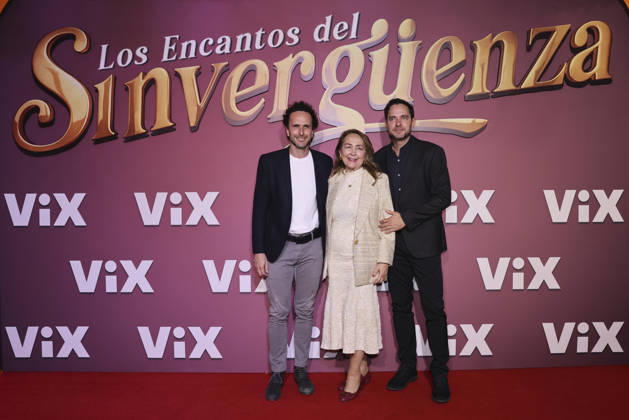 Los Encantos del Sinverguenza Red Carpet (L-R) Juan Jose Cardona, Nancy Molano and Manolo Cardona attend the red carpet for ˜Los Encantos del Sinverguenza™ tv series at Videocine. on April 22, 2026 in Mexico City, Mexico. (Photo by Yamak Perea Eyepix Group) Copyright: xYamakxPerea xEyepixxGroupx YP_22042026_181429