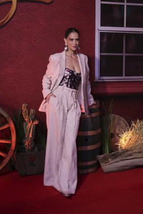 Los Encantos del Sinverguenza Red Carpet Carolina Miranda attends the red carpet for ˜Los Encantos del Sinverguenza™ tv series at Videocine. on April 22, 2026 in Mexico City, Mexico. (Photo by Yamak Perea Eyepix Group) Copyright: xYamakxPerea xEyepixxGroupx YP_22042026_181533