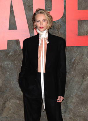 Arrivals for the New York premiere of Netflix s Apex at the Plaza Hotel Featuring: Charlize Theron Where: New York, United States When: 22 Apr 2026 Credit: Janet Mayer INSTARimages.com EDITORIAL USE ONLY. NOT FOR USE BY NEWSPAPERS BASED IN THE UK. Copyright: xx instar55637157