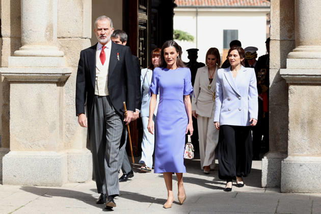 King Felipe, Queen Letizia, the Mayor of the municipality, Judith Piquet, and the President of the Community of Madrid, Isabel Díaz Ayuso, will present the Miguel de Cervantes 2025 Prize for Literature in the Spanish Language to the writer Gonzalo Celorio, on their arrival at the presentation of the Miguel de Cervantes 2025 Prize for Literature in the Spanish Language to the writer Gonzalo Celorio, on April 23, 2026, in Alcalá de Henares Madrid, Spain This recognition of a unique career, the Miguel de Cervantes Prize, awarded by the Ministry of Culture and endowed with 125,000 euros, 125,000, distinguishes Celorio this year for his exceptional literary and intellectual work, with which he has made a profound and sustained contribution to t Copyright: xÃngelxDiazxBrinasx 7464192
