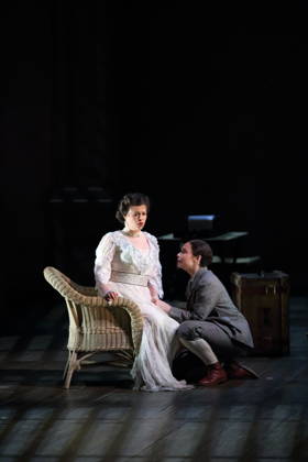 Stephanie Wake-Edwards (als Cornelia) und Martina Baroni (als Sesto), v.l., während der Fotoprobe für Giulio Cesare in Egitto in der Deutschen Oper in Berlin, 22. April 2026. Dramma per musica in drei Akten von Georg Friedrich Händel. Musikalische Leitung Alessandro Quarta. Inszenierung David McVicar. Bühne Robert Jones. Kostüme Brigitte Reiffenstuel. Premiere ist am 25. April 2026. Deutsche Oper Berlin Giulio Cesare in Egitto