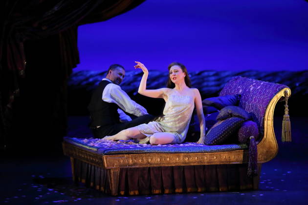 Christophe Dumaux (als Giulio Cesare) und Elena Tsallagova (als Cleopatra) während der Fotoprobe für Giulio Cesare in Egitto in der Deutschen Oper in Berlin, 22. April 2026. Dramma per musica in drei Akten von Georg Friedrich Händel. Musikalische Leitung Alessandro Quarta. Inszenierung David McVicar. Bühne Robert Jones. Kostüme Brigitte Reiffenstuel. Premiere ist am 25. April 2026. Deutsche Oper Berlin Giulio Cesare in Egitto