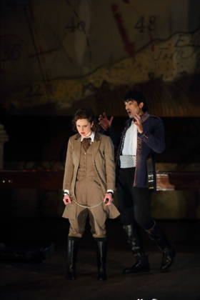 Elena Tsallagova (als Cleopatra) und Cameron Shahbazi (als Tolomeo) während der Fotoprobe für Giulio Cesare in Egitto in der Deutschen Oper in Berlin, 22. April 2026. Dramma per musica in drei Akten von Georg Friedrich Händel. Musikalische Leitung Alessandro Quarta. Inszenierung David McVicar. Bühne Robert Jones. Kostüme Brigitte Reiffenstuel. Premiere ist am 25. April 2026. Deutsche Oper Berlin Giulio Cesare in Egitto
