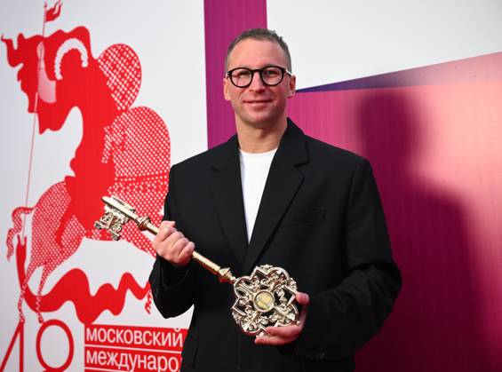 Russia Moscow International Film Festival 9150184 23.04.2026 Film director Pavel Ivanov receives the Audience Award for his film Father during the closing ceremony of the 48th Moscow International Film Festival (MIFF) in Moscow, Russia. Kirill Zykov Sputnik Moscow Russia  Copyright: xKirillxZykovx