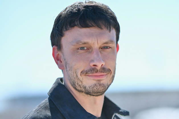 Half Man Photocall - The 9th Cannes Series International Festival. FC CANNES, FRANCE - APRIL 23 Richard Gadd attends the Half Man Photocall at the 9th Cannes Series International Festival at Plage Du Majestic on April 23, 2026 in Cannes, France. Photo by Franck Castel ABACAPRESS.COM Cannes France  Copyright: xCastelxFranck ABACAx