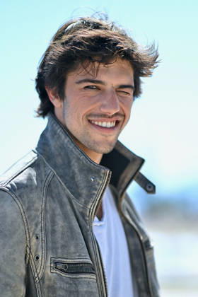 p tain De Soiree Photocall - The 9th Cannes Series International Festival. FC CANNES, FRANCE - APRIL 23 Leo Vazzoler attends the P tain De Soiree Photocall at the 9th Cannes Series International Festival at Plage Du Majestic on April 23, 2026 in Cannes, France.. Photo by Franck Castel ABACAPRESS.COM Cannes France  Copyright: xCastelxFranck ABACAx