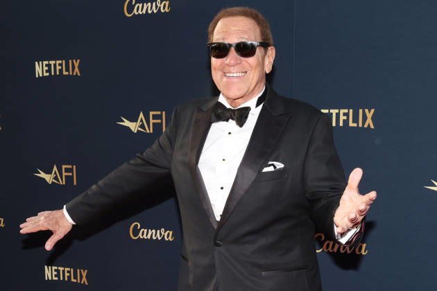 April 23, 2026, Los Angeles, Ca, USA: LOS ANGELES - APR 18: Joe Piscopo at the AFI Lifetime Achievement Award: A Tribute Celebrating Eddie Murphy at the Dolby Theater on April 18, 2026 in Los Angeles, CA Los Angeles USA  - ZUMAnc22 20260423_zaa_nc22_199 Copyright: xKathyxHutchinsx