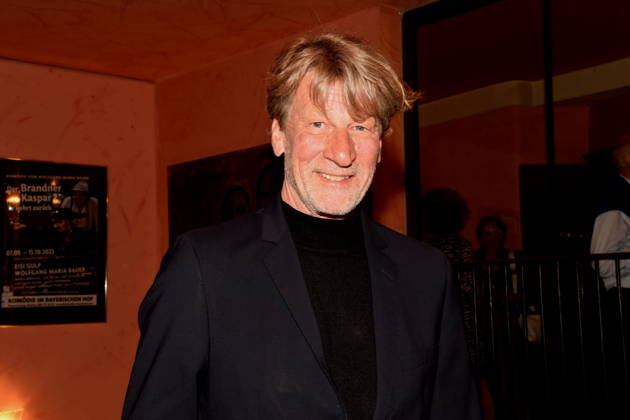 Michael von Au Schauspieler Muenchen 23.04.2026 Komoedie Bayerischer Hof Premiere Weinprobe fuer Anfaenger Foto Muenchen