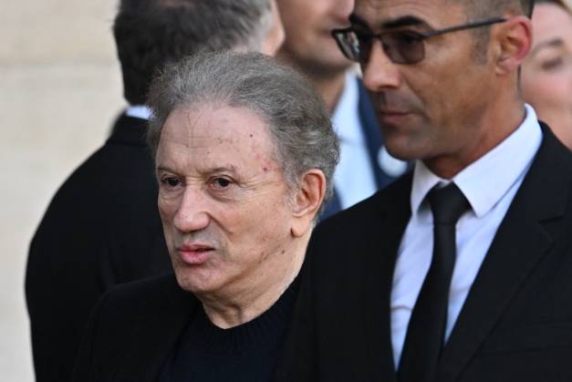Michel Drucker. The funeral of French actress Nathalie Baye at the Church of Saint-Sulpice in Paris on 24 April 2026 - 24 04 2026 - France Ile-de-France (region) Paris -  JulienxMattiax xLexPictorium LePictorium_0332242
