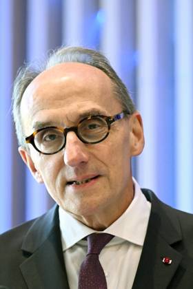 UCB inauguration attended by Princess Astrid BRAINE-L ALLEUD, BELGIUM - APRIL 24 : Jean-Christophe Tellier (CEO of UCB) pictured during the Press conference and tour were organised to mark the inauguration by the pharmaceutical group UCB of a new gene therapy facility on its Braine-l Alleud campus, attended by Princess Astrid on April 24, 2026 in Braine-l Alleud, Belgium, 24 04 2026 Braine-l Alleud Belgium  Copyright: xDidierxLebrunx