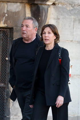 Fabien Onteniente, Mathilde Seigner Obsèques de Nathalie Baye en léglise Saint Sulpice à Paris le 23 avril 2026 Dominique Jacovides Coadic Guirec Bestimage Funeral of French actress Nathalie Baye at the Saint Sulpice church in Paris on April 23, 2026 Paris France  Copyright: xCOADIC-JACOVIDESx xBESTIMAGExCOADIC-JACOVIDESx xBESTIMAGEx