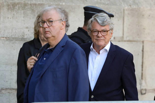Dominique Besnehard, Jean Louis Borloo Obsèques de Nathalie Baye en léglise Saint Sulpice à Paris le 23 avril 2026 Dominique Jacovides Coadic Guirec Bestimage Funeral of French actress Nathalie Baye at the Saint Sulpice church in Paris on April 23, 2026 Paris France  Copyright: xCOADIC-JACOVIDESx xBESTIMAGExCOADIC-JACOVIDESx xBESTIMAGEx