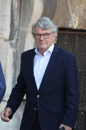Jean Louis Borloo Obsèques de Nathalie Baye en léglise Saint Sulpice à Paris le 23 avril 2026 Dominique Jacovides Coadic Guirec Bestimage Funeral of French actress Nathalie Baye at the Saint Sulpice church in Paris on April 23, 2026 Paris France  Copyright: xCOADIC-JACOVIDESx xBESTIMAGExCOADIC-JACOVIDESx xBESTIMAGEx