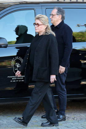 Catherine Deneuve Obsèques de Nathalie Baye en léglise Saint Sulpice à Paris le 23 avril 2026 Dominique Jacovides Coadic Guirec Bestimage Funeral of French actress Nathalie Baye at the Saint Sulpice church in Paris on April 23, 2026 Paris France  Copyright: xCOADIC-JACOVIDESx xBESTIMAGExCOADIC-JACOVIDESx xBESTIMAGEx