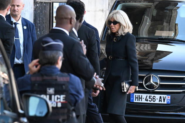 Nathalie Baye Funeral - Paris Brigitte Macron attending the funeral of French actress Nathalie Baye at Saint Sulpice Church, in Paris, France on April 24, 2026. Photo by Lionel Urman ABACAPRESS.COM Paris Ile-de-France France  Copyright: xUrmanxLionel ABACAx