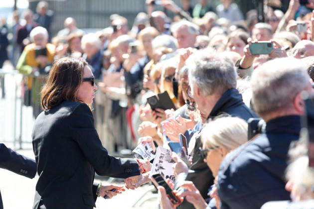 Laura Smet Exiting the funeral of Nathalie Baye at the Saint Sulpice church in Paris on April 24, 2026 Dominique Jacovides Coadic Guirec Bestimage Exiting the funeral of Nathalie Baye at the Saint Sulpice church in Paris on April 24, 2026 Paris France  Copyright: xCOADIC-JACOVIDESx xBESTIMAGExCOADIC-JACOVIDESx xBESTIMAGEx