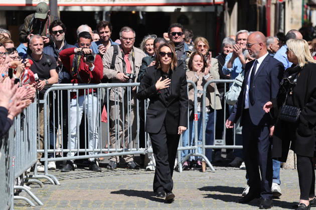 Laura Smet Exiting the funeral of Nathalie Baye at the Saint Sulpice church in Paris on April 23, 2026 Dominique Jacovides Coadic Guirec Bestimage Exiting the funeral of Nathalie Baye at the Saint Sulpice church in Paris on April 23, 2026 Paris France  Copyright: xCOADIC-JACOVIDESx xBESTIMAGExCOADIC-JACOVIDESx xBESTIMAGEx