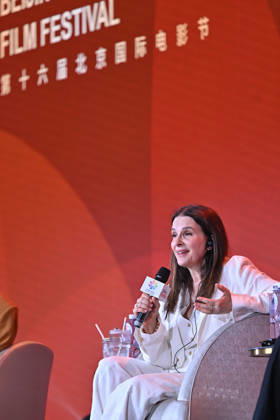 (260424) -- BEIJING, April 24, 2026 -- This photo taken on April 24, 2026 shows Juliette Binoche at the Juliette Binoche Masterclass held during the 16th Beijing International Film Festival (BJIFF), in Beijing, capital of China. Themed A Journey Without Borders: Juliette Binoche s Artistic Exploration , the event featured the professional experience and artistic insights of renowned French actress Juliette Binoche. Binoche is also the jury president of the 16th Tiantan Award of the BJIEF. ) CHINA-BEIJING-BJIFF-JULIETTE BINOCHE MASTERCLASS (CN) LixXin 