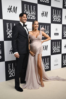 STOCKHOLM, SWEDEN 20260424 Aleksandar Subosic and Kenza Zouiten arrive at the Elle gala at the Grand Hotel on Friday STOCKHOLM SWEDEN x10080x  Copyright: xFredrikxSandberg TTx ELLE GALAN 2026 AwyBMPfmOl0