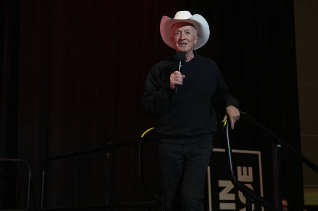 April 24, 2026, Calgary, Alberta, CANADA: Anthony Daniels speaks onstage during a panel at Calgary Expo 2026 at Stampede Park in Calgary, Alberta, Canada, April 2026. Calgary CANADA - ZUMAr123 20260424_zap_r123_004 Copyright: xBadenxRothx
