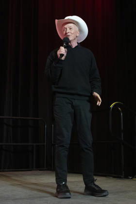 April 24, 2026, Calgary, Alberta, CANADA: Anthony Daniels speaks onstage during a panel at Calgary Expo 2026 at Stampede Park in Calgary, Alberta, Canada, April 2026. Calgary CANADA - ZUMAr123 20260424_zap_r123_005 Copyright: xBadenxRothx
