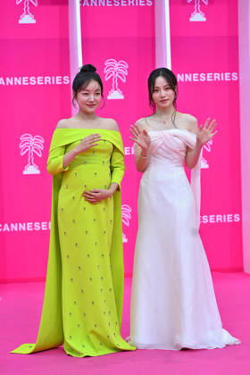 Pink Carpet - The 9th Canneseries International Festival - Day 2. FC CANNES, FRANCE - APRIL 24 Moon Ji-in and Bae Yoon-kyung attends Day Two of the 9th Canneseries International Festival on April 24, 2026 in Cannes, France. Photo by Franck Castel ABACAPRESS.COM Cannes France  Copyright: xCastelxFranck ABACAx
