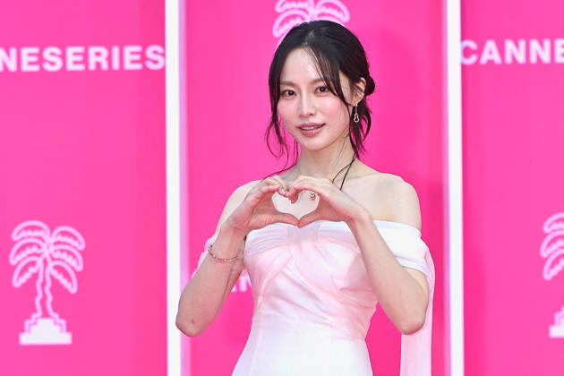 Pink Carpet - The 9th Canneseries International Festival - Day 2. FC CANNES, FRANCE - APRIL 24 Bae Yoon-kyung attends Day Two of the 9th Canneseries International Festival on April 24, 2026 in Cannes, France. Photo by Franck Castel ABACAPRESS.COM Cannes France  Copyright: xCastelxFranck ABACAx