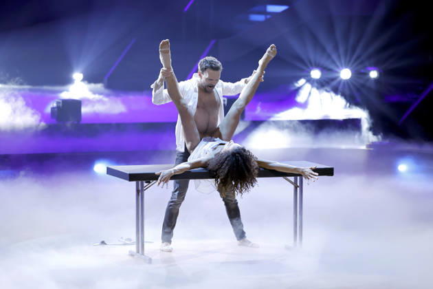 Sängerin Nadja Benaissa (No Angels) und Tänzer Vadim Garbuzov bei der siebten Tanzshow der 19. Staffel der RTL-Tanzshow Lets Dance im Coloneum. 24.04.2026 NRW Deutschland Copyright: xChristophxHardtx