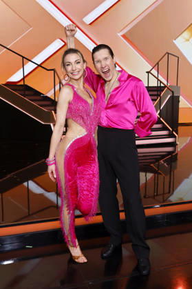 Sängerin Anna-Carina Woitschack und Tänzer Evgeny Vinokurov bei der siebten Tanzshow der 19. Staffel der RTL-Tanzshow Lets Dance im Coloneum. 24.04.2026 NRW Deutschland Copyright: xChristophxHardtx