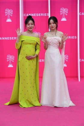 Pink Carpet - The 9th Canneseries International Festival in Cannes, France - 24 Apr 2026 Moon Ji-in, Bae Yoon-kyung attend Day Two of the 9th Canneseries International Festival in Cannes. Pink Carpet - The 9th Canneseries International Festival - Day 2.April 24, 2026 Cannes France Copyright: xGianluigixJoriox xSOPAxImagesx GJorio_24,Pink Canneserie_24213