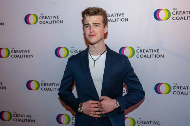 April 24, 2026, Washington, District Of Columbia, USA: WASHINGTON, District of Columbia, USA, 24 April 2026: Iain Armitage poses on the red carpet during The Creative Coalition Night Before Dinner ahead of the White House CorrespondentsÃ¢â‚¬â ¢ Dinner weekend at PubKey in Washington, DC, USA. Washington USA - ZUMAk206 20260424_znp_k206_006 Copyright: xMattxKaminskyx