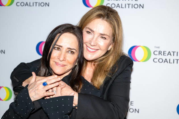 April 24, 2026, Washington, District Of Columbia, USA: WASHINGTON, District of Columbia, USA, 24 April 2026: Pamela Adlon and Peri Gilpin pose on the red carpet during The Creative Coalition Night Before Dinner ahead of the White House CorrespondentsÃ¢â‚¬â ¢ Dinner weekend at PubKey in Washington, DC, USA. Washington USA - ZUMAk206 20260424_znp_k206_026 Copyright: xMattxKaminskyx