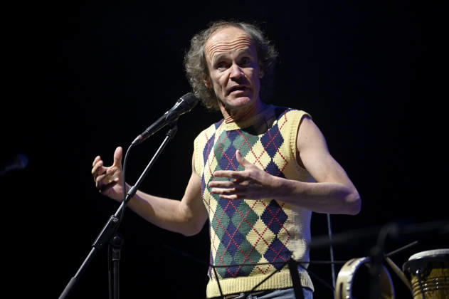 Olaf Schubert mit seinem Programm Jetzt oder now! live in der Swiss Life Hall. Hannover, 24.04.2026