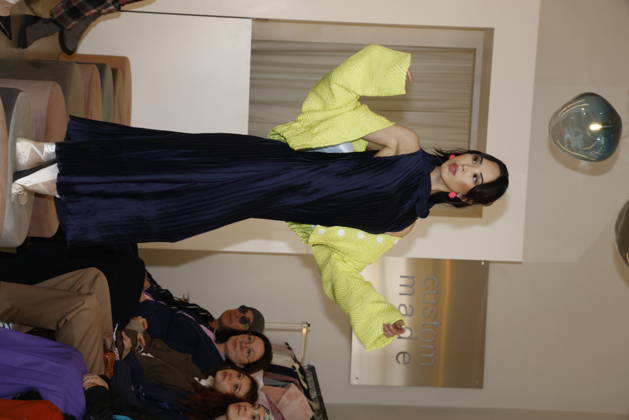 Miho Shiratori bei der Anja Gockel Fashion Show Frisches für die Sinne im Showroom Paris 44 by Anja Gockel. Berlin, 10.04.2026 Copyright: xAgenturxMatthiasxWehnertx xR.xduxVinagex