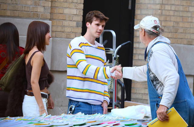 Cruz Beckham and Jackie Apostel Out in New York - NY David and Victoria Beckham s son Cruz Beckham with his girlfriend Jackie Apostel are shopping in Soho, they bought few movie TV series scripts include Friends book in New York, NY, USA on April 24, 2026. Photo by Dylan Travis ABACAPRESS.COM New York NY United States  Copyright: xDylanxTravis ABACAx