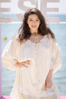 The 9th Canneseries International Festival - Le Rouge Et Le Noir Photocall Zoé Adjani-Vallat attends the Le Rouge Et Le Noir Photocall at the 9th Canneseries International Festival on April 25, 2026 in Cannes, France Photo by Shootpix ABACAPRESS.COM Cannes France  Copyright: xShootpix ABACAx