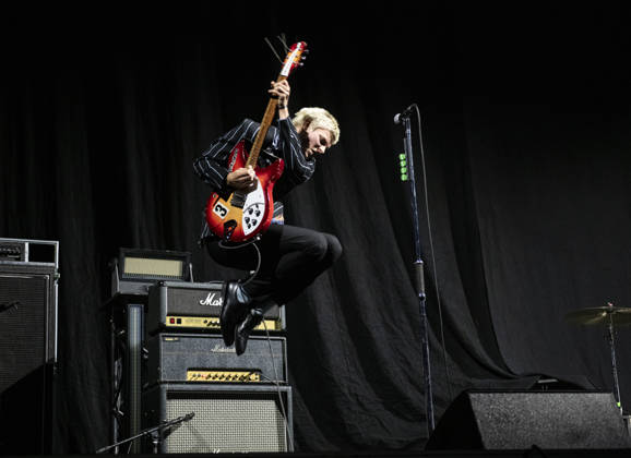 The Molotovs performing live at The O2, London 24 April 2026 The Molotovs performing live at The O2, London 24 April 2026 Matt Cartlidge, singer, guitarist The Molotovs are an English rock band from London. It consists of the Cartlidge teenage siblings. The band was formed in 20 and initially consisted of the Cartlidge siblings as well as a drummer. Originally called The Mocktales, they adopted their current name a year later, which refers both to the Molotov cocktail and to the band s rebellious energy . With all concert venues closed due to the pandemic, The Molotovs played their first gigs on streets and in parks across London. This allowed them to circumvent the age restrictions of some clubs. The band s aim was to reflect their ador  Copyright: xDafyddxOwenx xAvalonx 1094258375