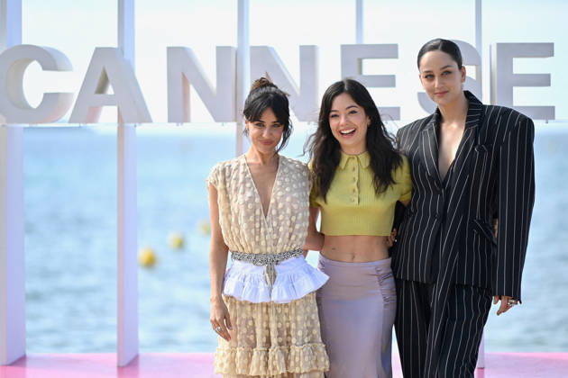 9th Cannes Series - Many People Need To Die Photocall. FC CANNES, FRANCE - APRIL 25 Macarena García, Anna Castillo and Laura Weissmahr attends the Many People Need To Die Photocall at the 9th Canneseries International Festival at Plage Du Majestic on April 25, 2026 in Cannes, France. Photo by Franck Castel ABACAPRESS.COM Cannes France  Copyright: xCastelxFranck ABACAx