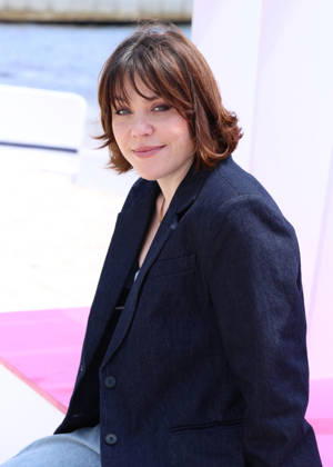 Sophie Marie Larrouy Photocall A Bientôt de te revoir lors de la 9ème édition de CanneSeries sur la plage du Majestic à Cannes le 25 Avril 2026 Denis Guignebourg Bestimage Celebrities on the photocall at the 9th edition of Canneseries in Cannes on 25 04 2026 Cannes France  Copyright: xDenisxGuignebourgx xBestimagexDenisxGuignebourgx xBestimagex
