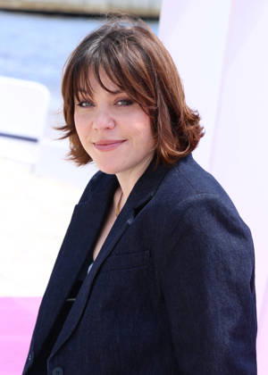 Sophie Marie Larrouy Photocall A Bientôt de te revoir lors de la 9ème édition de CanneSeries sur la plage du Majestic à Cannes le 25 Avril 2026 Denis Guignebourg Bestimage Celebrities on the photocall at the 9th edition of Canneseries in Cannes on 25 04 2026 Cannes France  Copyright: xDenisxGuignebourgx xBestimagexDenisxGuignebourgx xBestimagex