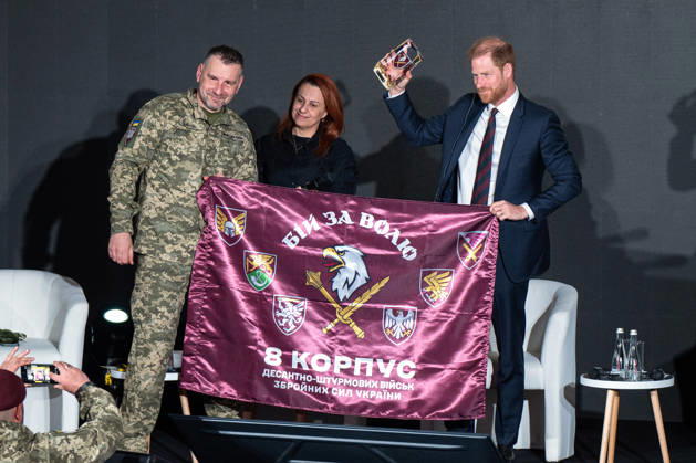 The Duke of Sussex At Invictus Games Ukraine Forum - Kyiv Ukrainian journalist and TV presenter, spokesman for the 8th Corps of the Ukrainian Air Assault Forces Vadym Karpiak and Minister of Veterans Affairs of Ukraine Nataliia Kalmykova present the flag from Ukrainian Air Assault Forces soldiers and the National Guard chevron to Prince Harry (R), The Duke of Sussex, during the Invictus Games Ukraine Forum, dedicated to the 10th anniversary of the Invictus Games movement in Ukraine, at the National Museum of the History of Ukraine in WWII Memorial Complex, Kyiv, Ukraine, April 24, 2026. Ukraine has participated in the Invictus Games since 2017, showing strong results and steady team growth. The Ukrainian team competes in athletics, archery, Copyright: xUkrinform ABACAx