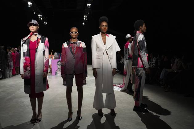 South African Fashion Week (SAFW) JOHANNESBURG, SOUTH AFRICA - APRIL 25: Models present Spring Summer 2026 collections on the runway during South African Fashion Week (SAFW) at the Vrtuosus Studio in Johannesburg, South Africa on April 25, 2026. Ihsaan Haffejee Anadolu Johannesburg South Africa. Editorial use only. Please get in touch for any other usage.  Copyright: x2026xAnadoluxIhsaanxHaffejeex