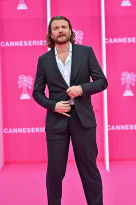 Pink Carpet - The 9th Canneseries International Festival - Day 3. FC CANNES, FRANCE - APRIL 25 Pilou Asbæk attends Day Three of the 9th Canneseries International Festival on April 25, 2026 in Cannes, France. Photo by Franck Castel ABACAPRESS.COM Cannes France  Copyright: xCastelxFranck ABACAx