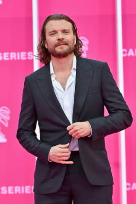Pink Carpet - The 9th Canneseries International Festival - Day 3. FC CANNES, FRANCE - APRIL 25 Pilou Asbæk attends Day Three of the 9th Canneseries International Festival on April 25, 2026 in Cannes, France. Photo by Franck Castel ABACAPRESS.COM Cannes France  Copyright: xCastelxFranck ABACAx