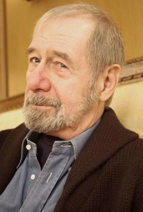 Ed McBAIN pendant son sejour dans un hotel parisien - Date: 20030601 Stephan GLADIEU Opale.photo RECORD DATE NOT STATED
