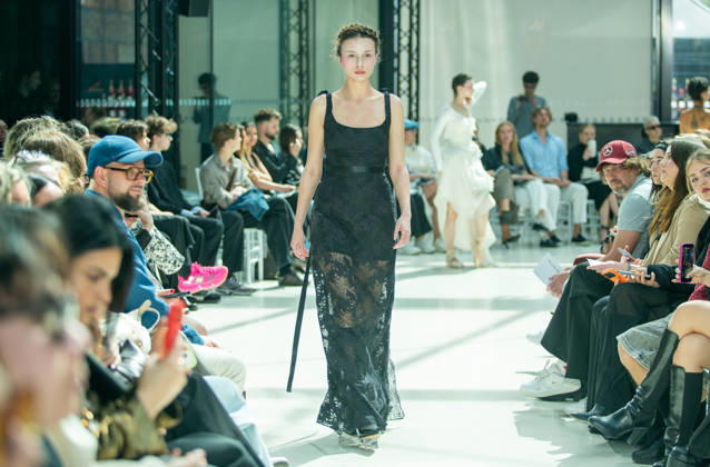 (260426) -- PRAGUE, April 26, 2026 -- A model presents a creation by Hana Valtova during the Mercedes-Benz Prague Fashion Week in Prague, the Czech Republic, April 25, 2026. The Mercedes-Benz Prague Fashion Week is held here from April 24 to 30 this year. (Photo by Xinhua) CZECH REPUBLIC-PRAGUE-MERCEDES-BENZ PRAGUE FASHION WEEK DanaxKesnerova 