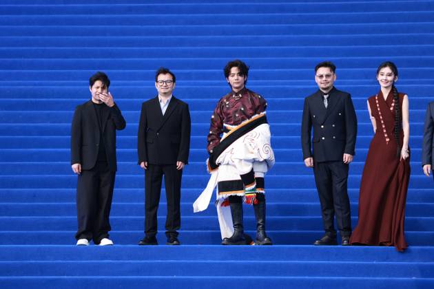 BEIJING, CHINA - APRIL 25: Internet celebrity Tamdrin (C), also known as Ding Zhen, attends the closing ceremony of the 16th Beijing International Film Festival on April 25, 2026 in Beijing, China.  Copyright: xVCGx 111637231329