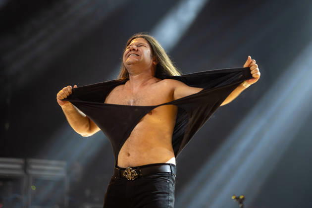 SaO PAULO, SP - 25.04.2026: BANGERS OPEN AIR 2026 - Performance by the Ozzy Tribute band during the first day of the Bangers Open Air festival, held at the Memorial da AmÃ rica Latina, in the west of Sao Paulo, this Saturday (25). The event takes place between April 25 and 26, 2026. x2932122x  EmersonxSantos